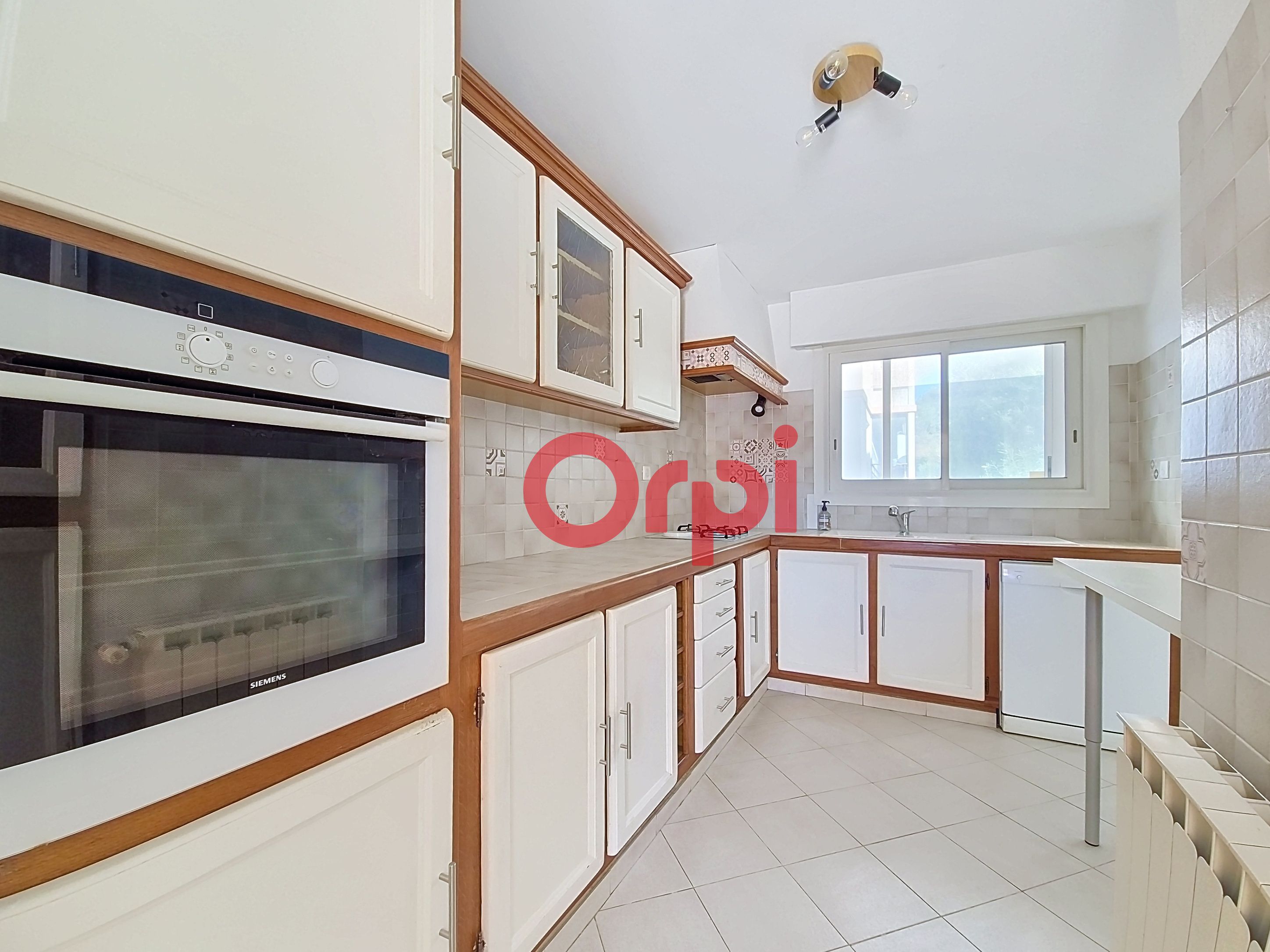 Appartement - LA SEYNE SUR MER
