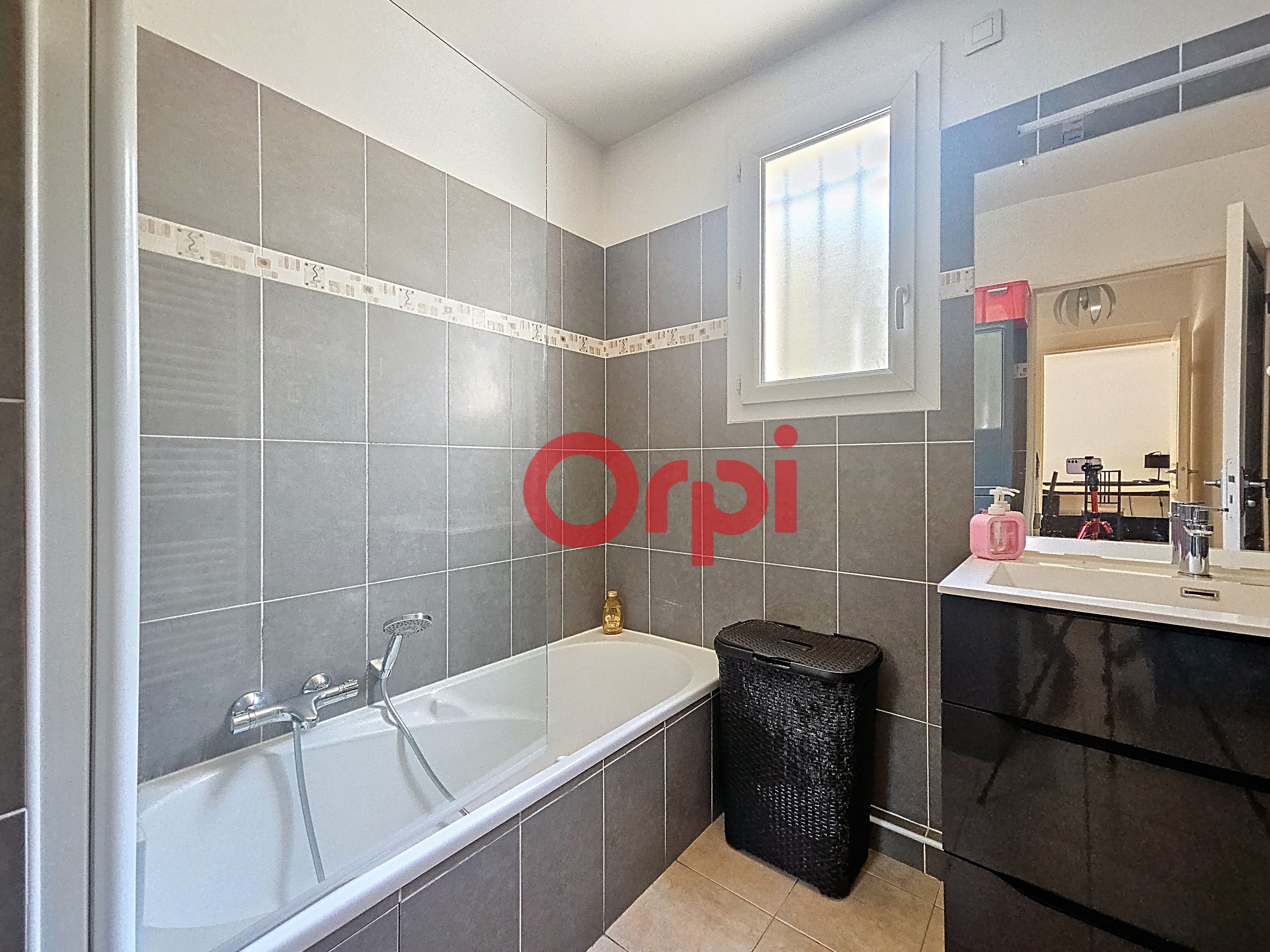 Appartement - LA SEYNE SUR MER