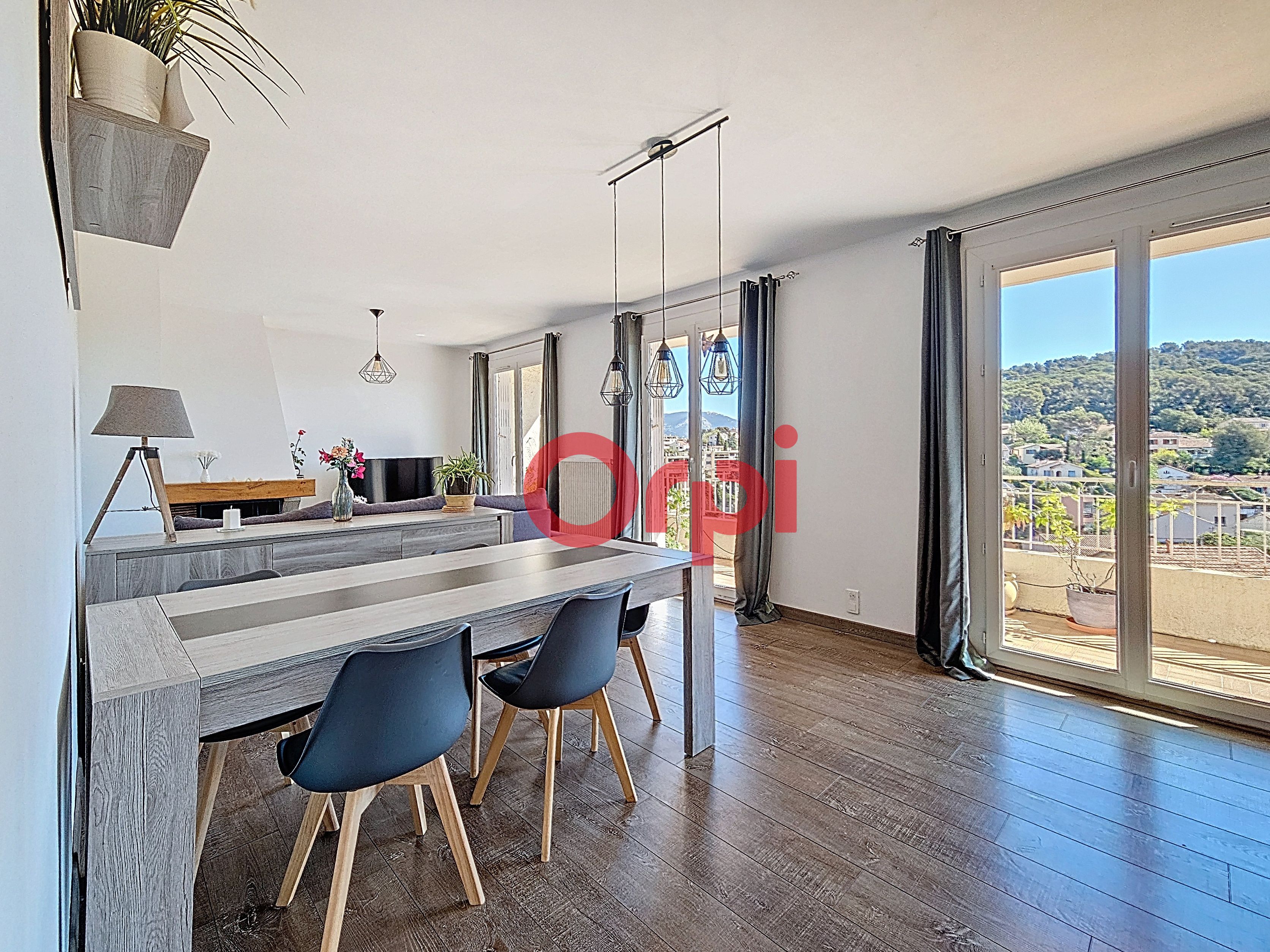 Apartment - LA SEYNE-SUR-MER