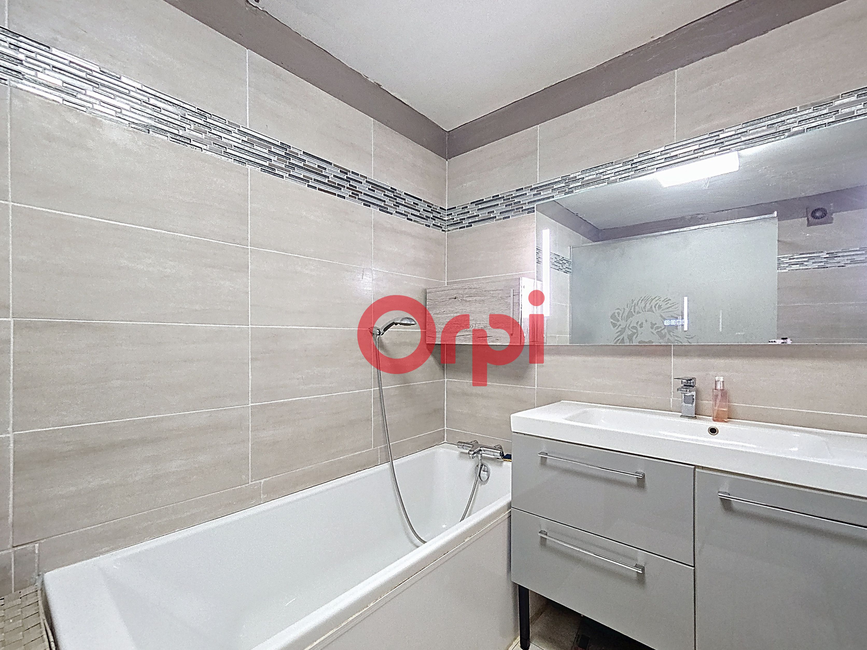 Apartment - LA SEYNE-SUR-MER