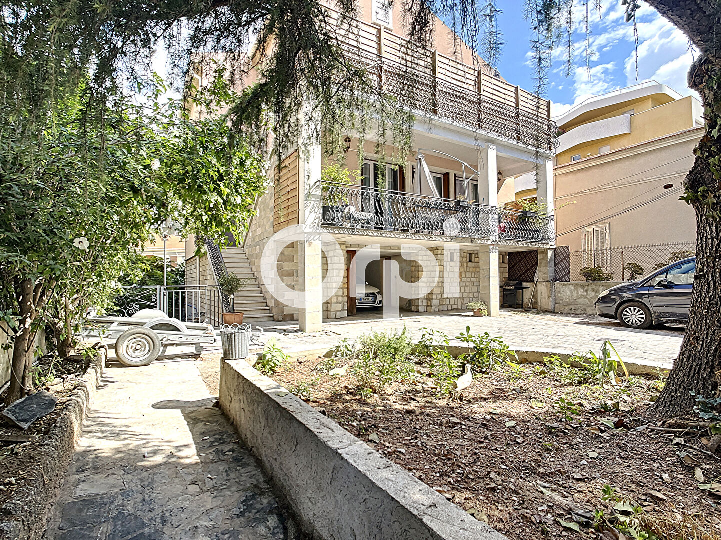 Maison-Villa - LA SEYNE SUR MER