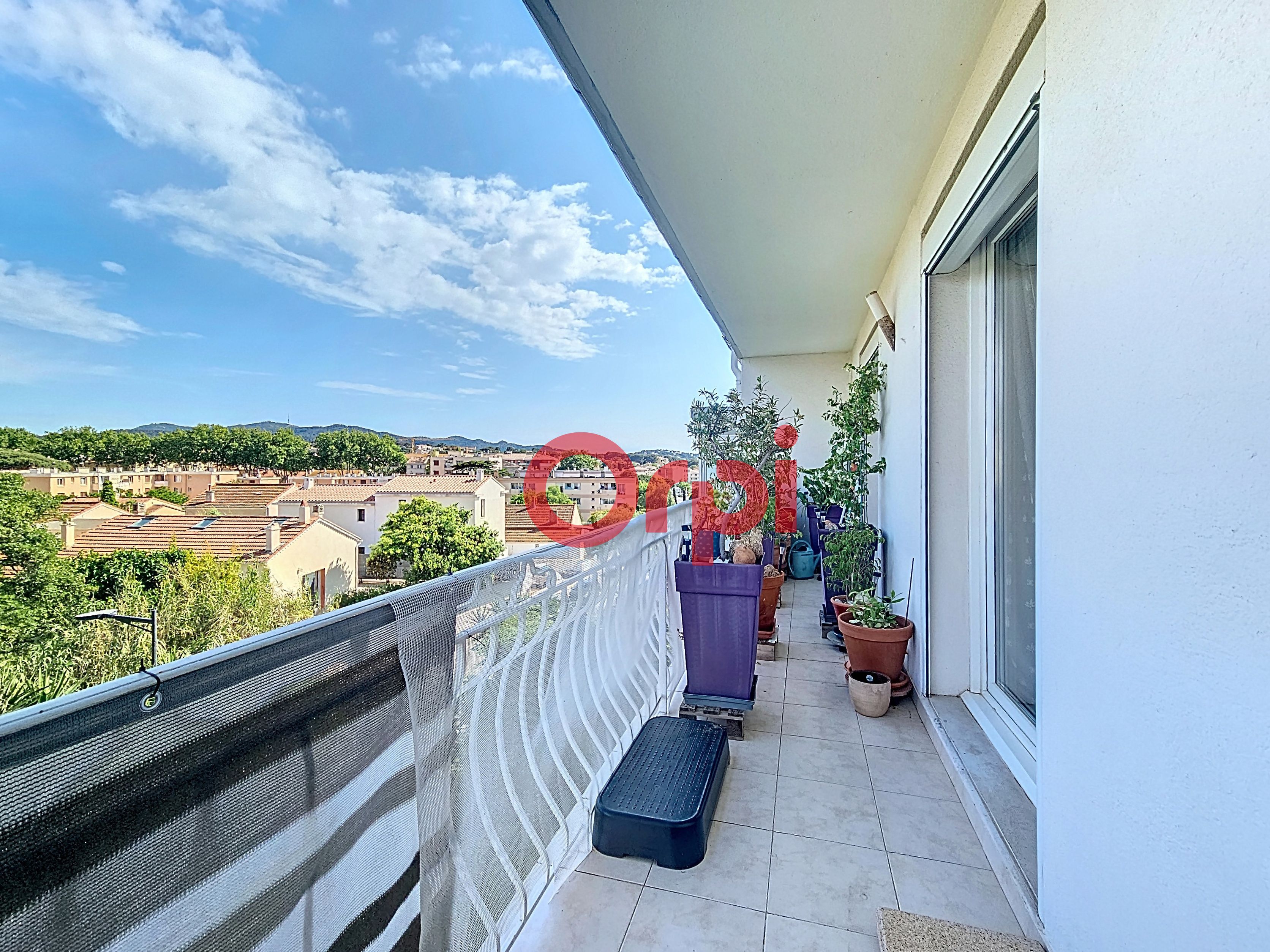 Appartement - SIX FOURS LES PLAGES