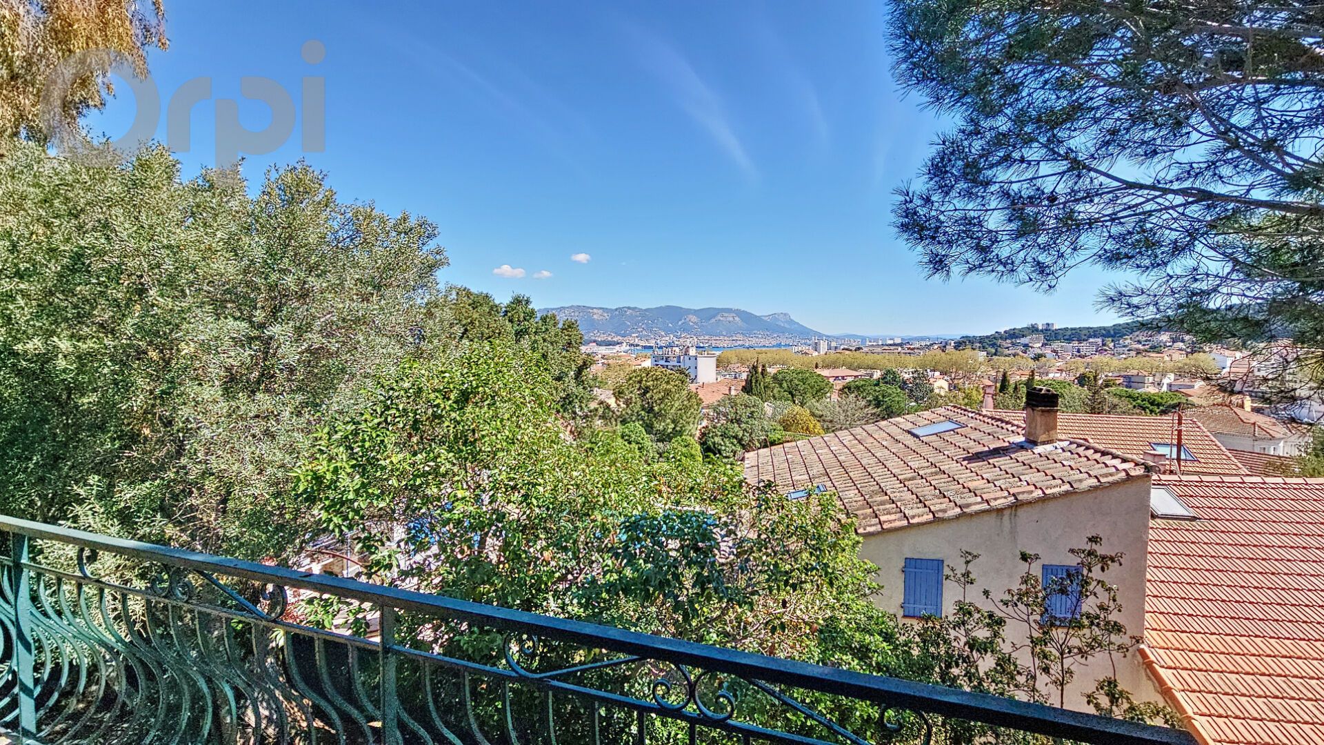 Maison-Villa - LA SEYNE SUR MER